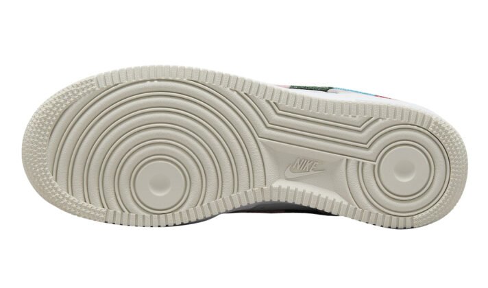 Nike WMNS Air Force 1 Low All Petals United