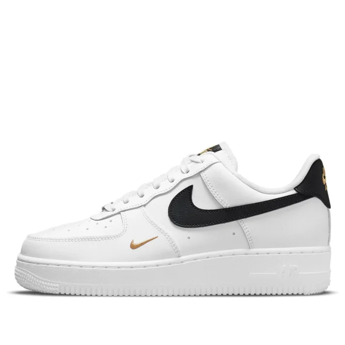 Nike Air Force 1 ’07 LV8 Metallic – White Metallic Gold